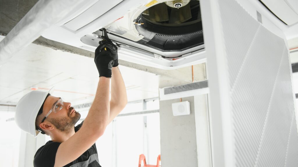 Elektrische Installation der Klimaanlage